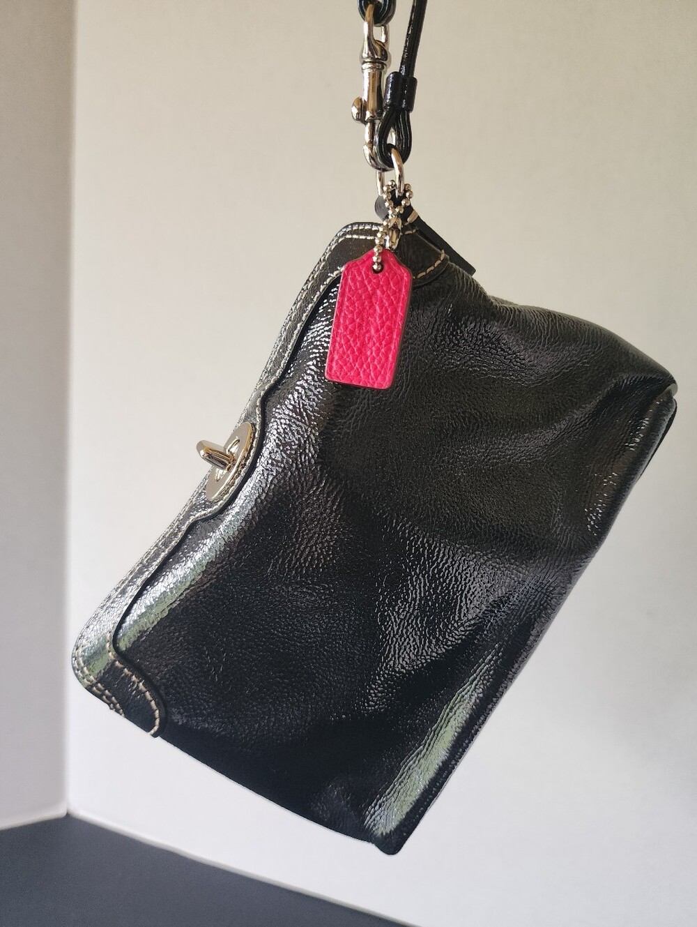 Coach Vintage Turnlock Mini Bag Wristlet, Black Patent Leather, EUC, 2004 - Picture 7 of 7